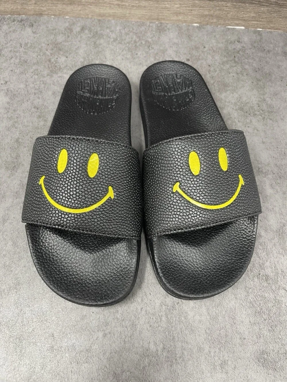 Chinatown Market Smiley Face Slide Sandals Black Yellow Casual Slides Size 7